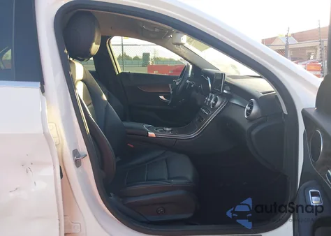 2017 Mercedes-Benz C 300 from USA, damaged, VIN 55SWF4JB3HU234287